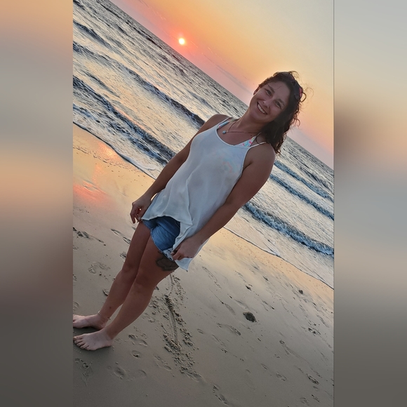 Meet your Posher, Rachael! - Picture 3 of 6